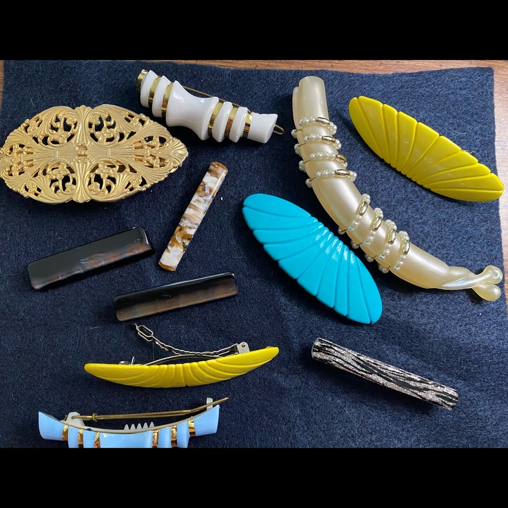 Vintage lot of 80’s era hair accessories. Listing is for all 11 pieces.